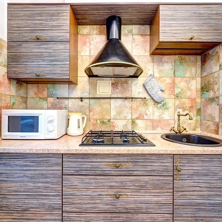 Світло! Vip Apartment In The Druzhby Narodiv Metro Station Kiev Exteriör bild